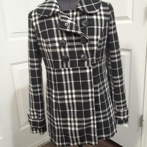 💕HP💕Black and white plaid coat - Picture 2 of 10
